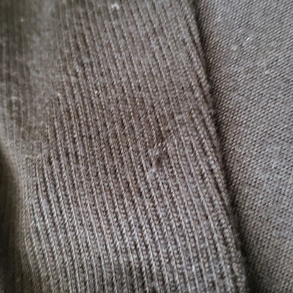 7 For All Mankind Oversized Modal and Silk Lightweight V-neck Sweater, Size XS - Picture 8 of 11